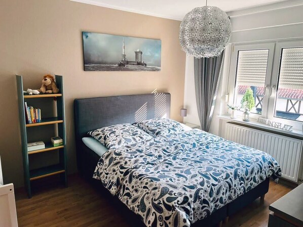 1 Schlafzimmer, Reisekinderbett, kostenloses WLAN, Bettwäsche