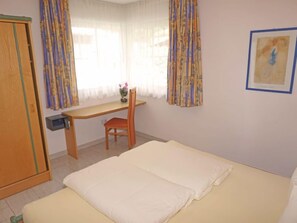 2 chambres, accès à Internet (gratuit)