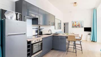 Fridge, microwave, oven, dishwasher