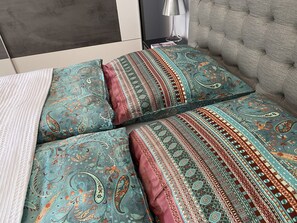 1 chambre, lit parapluie, Wi-Fi gratuit, draps fournis