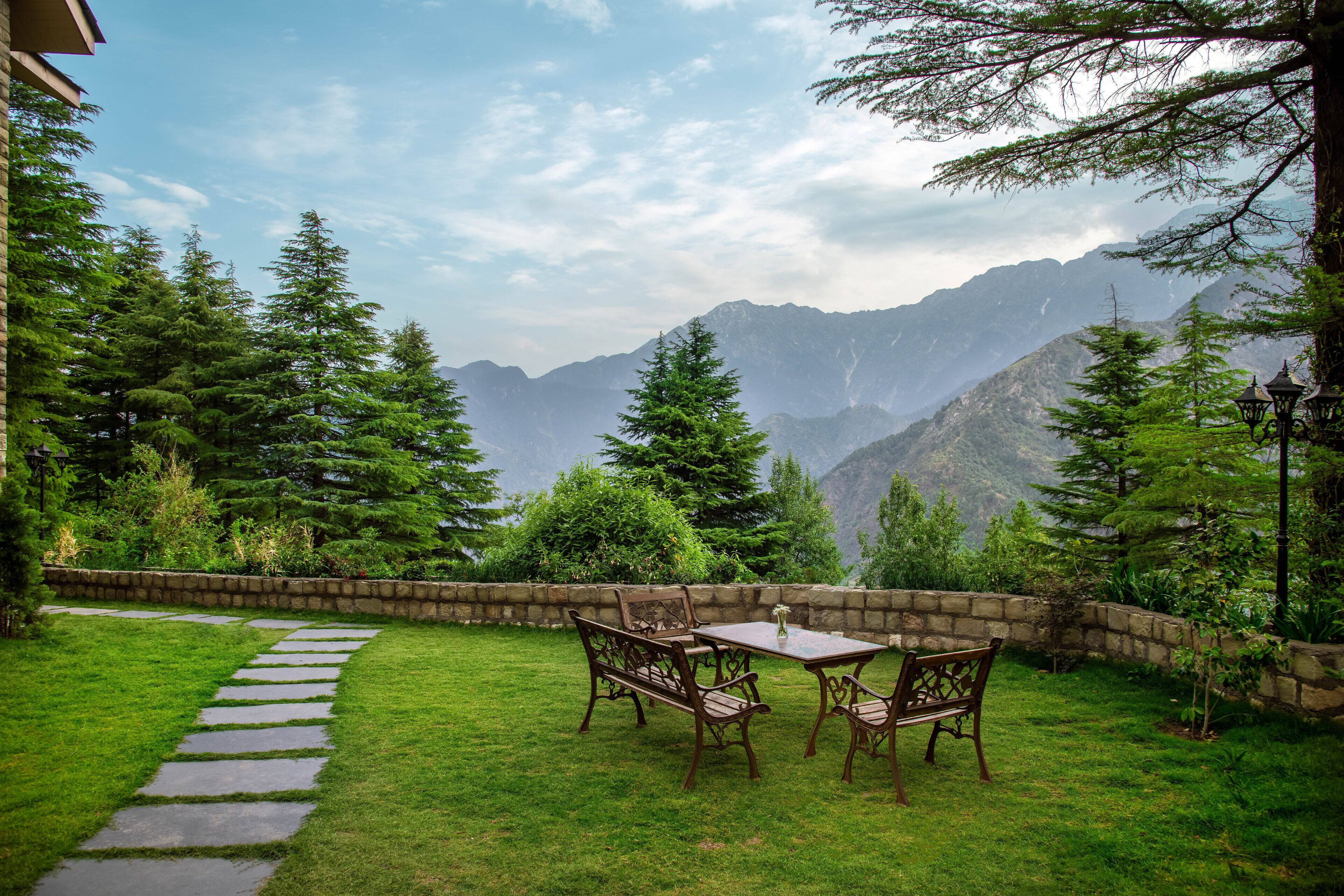 Premium Studio Suite | Mountain view