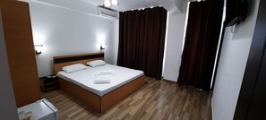 Free WiFi, bed sheets - Blue Sky Hotel (Eforie)