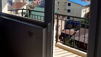 Standard Double Room, with balcony, city view | Terrace/patio