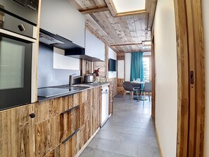 Fridge, microwave, dishwasher, coffee/tea maker