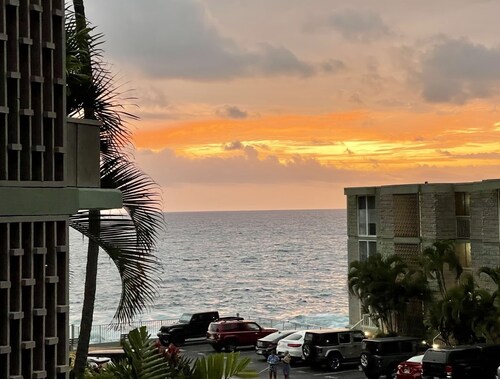 Ocean View Condo in the Heart of Kona