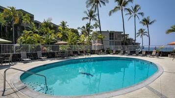 室外游泳池,恒温泳池