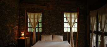 Ideal for small group to visit the landscape or practice meditation and yoga.