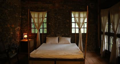 Ideal for small group to visit the landscape or practice meditation and yoga.