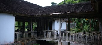 Ideal for small group to visit the landscape or practice meditation and yoga.