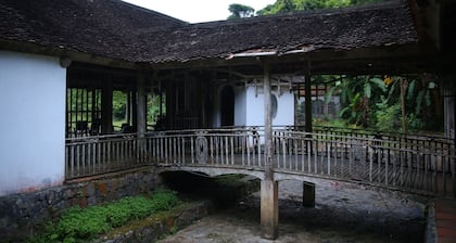 Ideal for small group to visit the landscape or practice meditation and yoga.