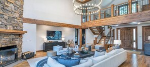 Villa, 6 Bedrooms | Living room