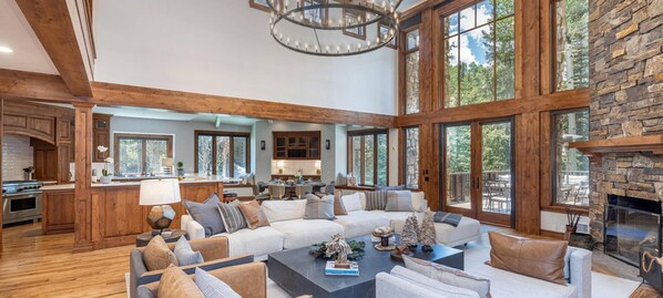 Villa, 6 Bedrooms | Living room