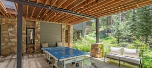 Villa, 6 Bedrooms | Terrace/patio