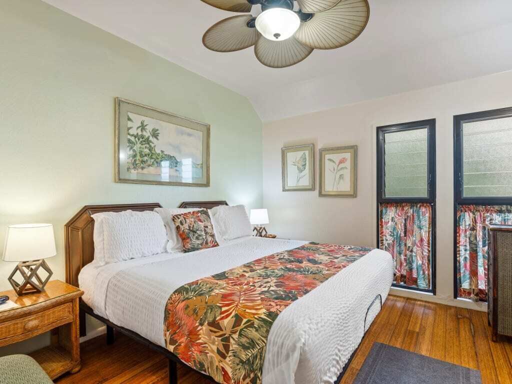 2 bedrooms, iron/ironing board, internet