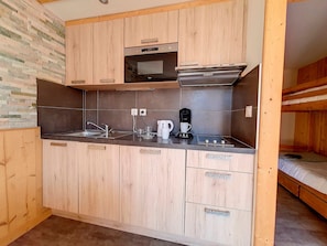 Fridge, microwave, dishwasher, coffee/tea maker