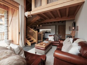 TV, fireplace - Comfy chalet 6 people, direct ski access, sauna, parking (Saint-Martin-de-Belleville)