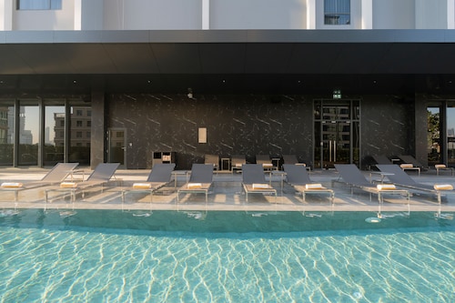 Staybridge Suites Bangkok Sukhumvit by IHG