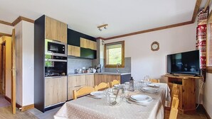 Unclassified image, 3 of 23, button - Spacious 4-room apartment, ski-in, balcony, parking (Les Menuires)