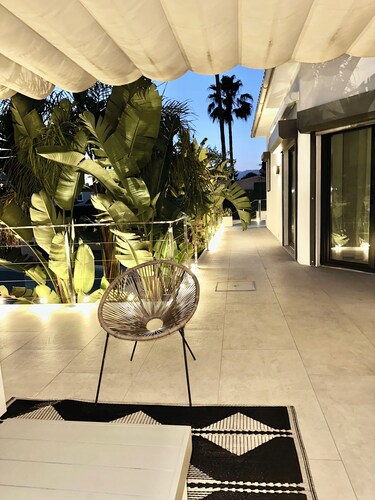 Luxury Villa. 300 meters from beach and 10min from golf.
