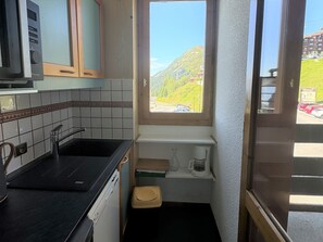 冰箱、微波炉、洗碗机、茶具/咖啡用具