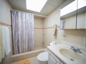 Shower, towels, soap, toilet paper - Affordable condo in the middle of Sosua, guest-friendly, pool, all amenities (Sosúa)