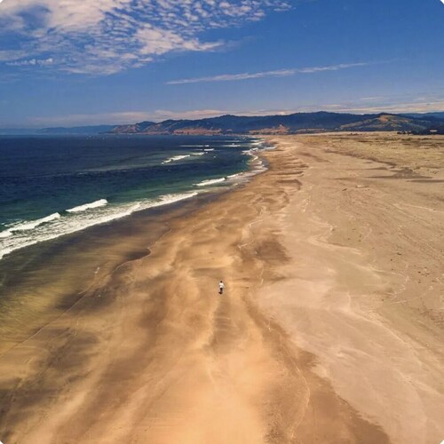 Beautiful Cabin in private redwood forest w/ ocean view. Off Grid nature retreat