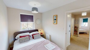 3 dormitorios, tabla de planchar con plancha, wifi gratis y ropa de cama