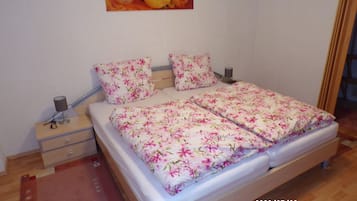 2 quartos, Wi-Fi de cortesia, roupa de cama