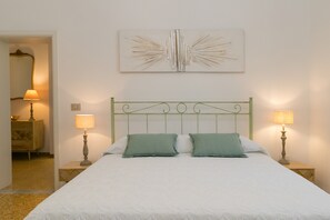 1 bedroom, iron/ironing board, free WiFi, bed sheets - Apartment 'Brezza Marina' with Sea View and Wi-Fi (San Vincenzo)