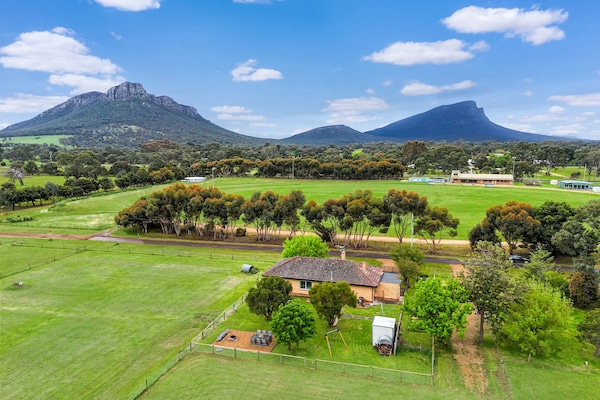 Dunkeld House couldn't be closer to the Grampians. You'll love the tranquility