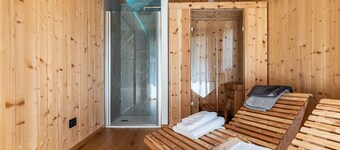 Apartment "Ciasa Fatati" with Mountain View, Sauna & Wi-Fi