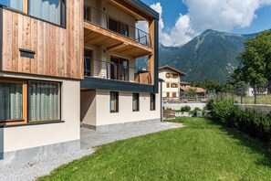 Exterior - Apartment "Ciasa Fatati" with Mountain View, Sauna & Wi-Fi (Pinzolo)