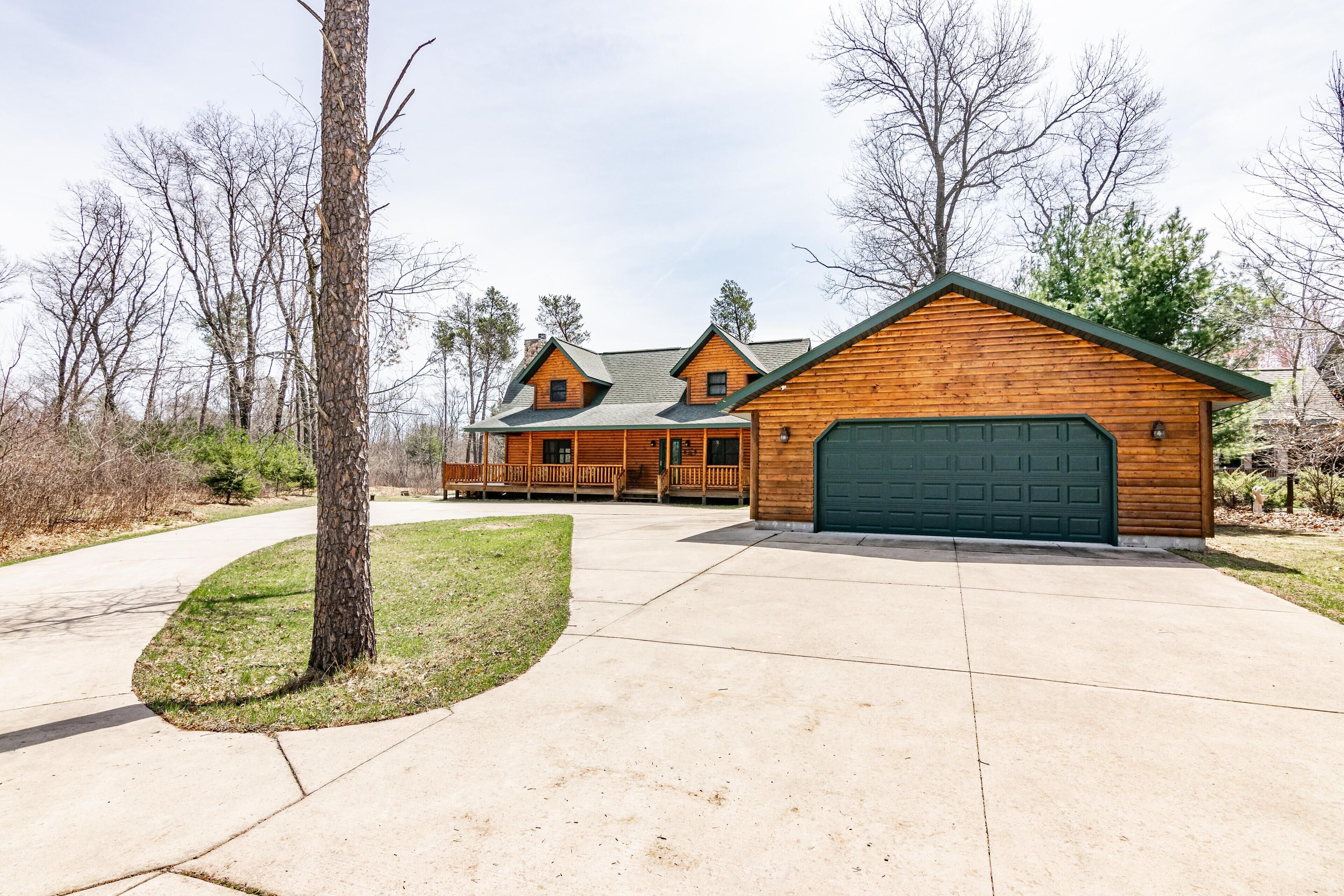 CUSTOM BUILT LOG HOME ON LAKE ARROWHEAD GOLF COURSE
