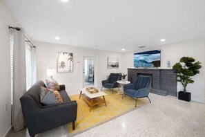 Smart TV, video games, offices, printers - Seahorse Villa 3 By Dream Vacation (Oakland Park)