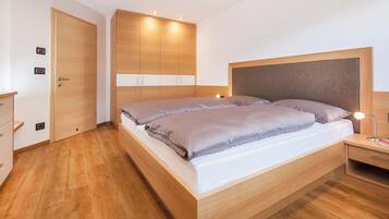 2 bedrooms, free WiFi, bed sheets, wheelchair access