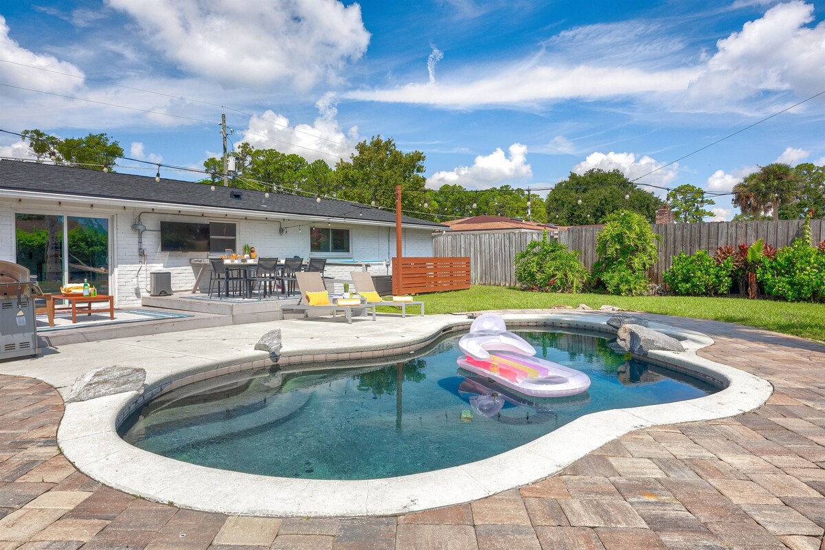 Tranquility by Mayo w/ Heated Pool Mins to Beach