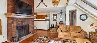 Sunrise Highlander L2 close to Sports Center and Bear Mountain