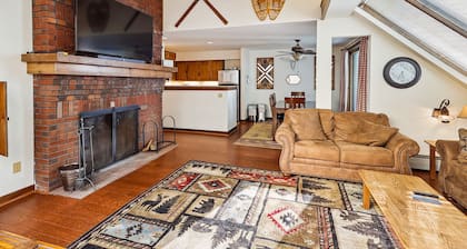 Sunrise Highlander L2 close to Sports Center and Bear Mountain