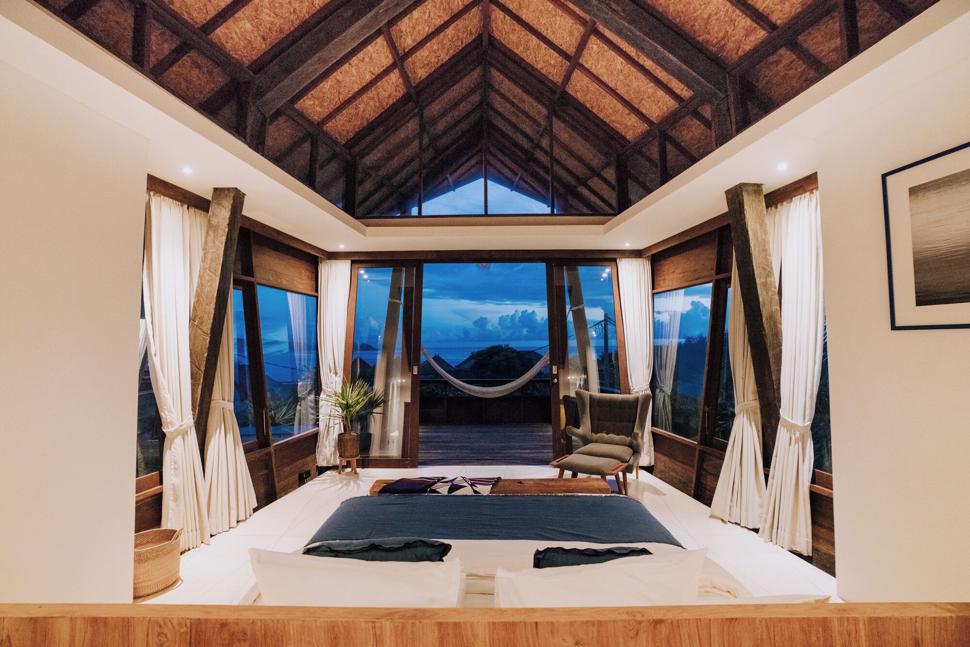 4 bedrooms, iron/ironing board, free WiFi