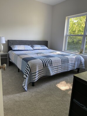 3 bedrooms, free WiFi, bed sheets - Brand new vacation home, built 2022! Great Location on Kelleys Island! (Kelleys Island)