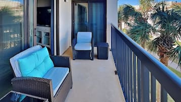์ฝ๋ (2 Bedrooms) | ์๋ฐ ์์ค ๋ด ํธ์ ์์ค/์๋น์ค