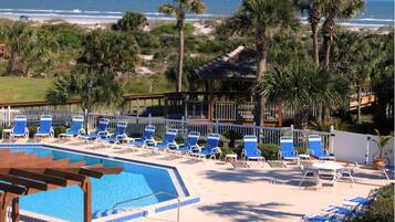 Condo (2 Bedrooms) | Property amenity