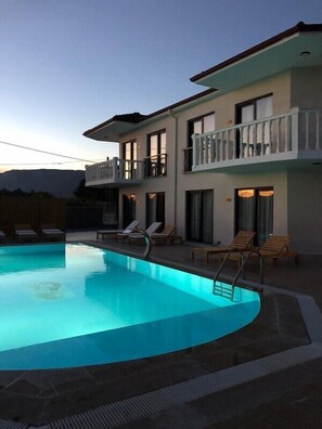 Deluxe Room - ALBIZIA BOUTIQUE HOTEL (Ula)