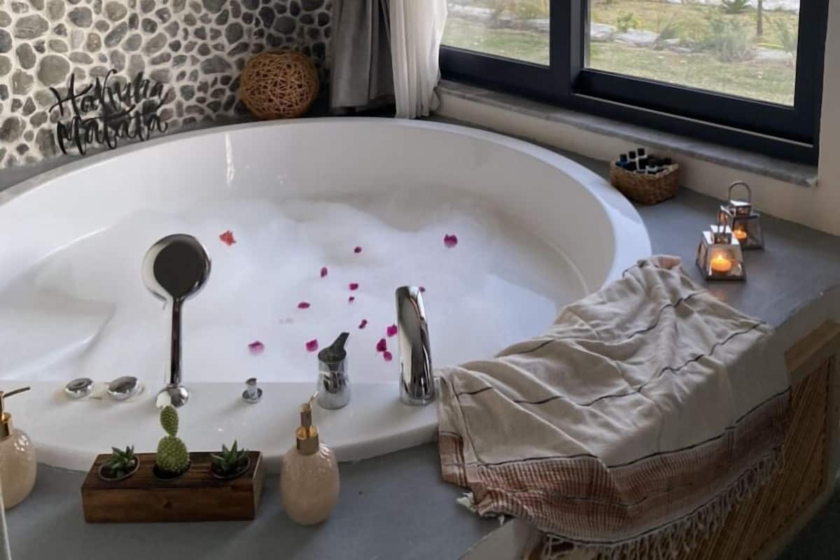 Suite panoramica | 1 camera, biancheria da letto ipoallergenica, postazione laptop