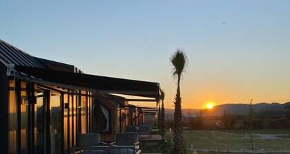 ALBIZIA BOUTIQUE HOTEL