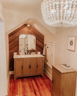 Interior - The Yellow House - Hidden Gem in heart of Portland (Portland)