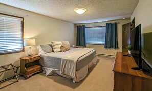 2 slaapkamers, een strijkplank/strijkijzer, gratis wifi, beddengoed