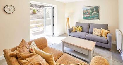 Host & Stay | Foggyshaw Lodge