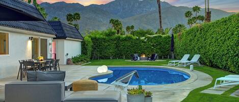 Een verwarmd zwembad