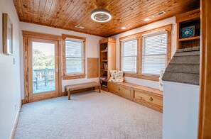 Interior - Bring your boat, water toys, & dogs. Awesome location! (Frisco)